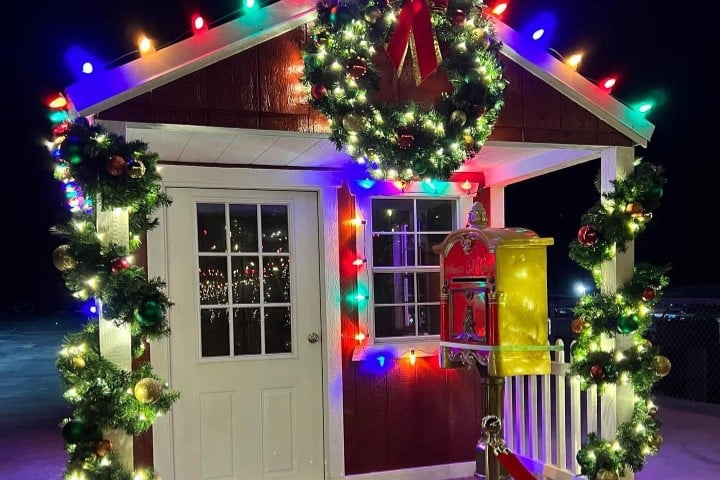 Christmas Lighting Service Near Me in Pinehurst NC 28